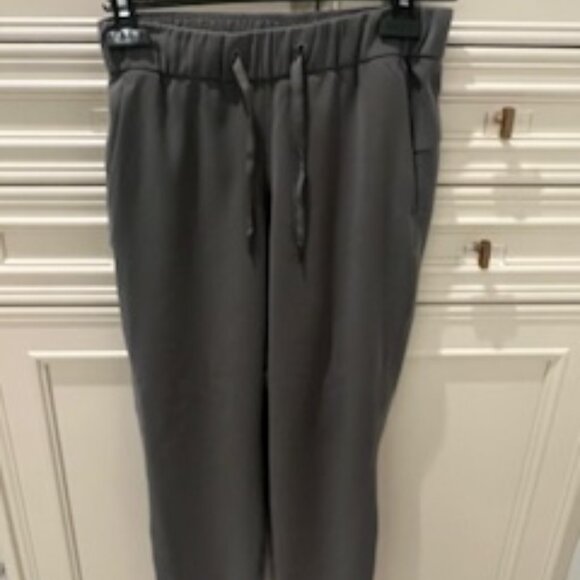 Lululemon On The Fly Pant Size 4 - Picture 1 of 5
